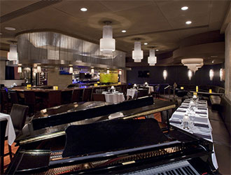 Live music every night. Soft jazz and piano creates a night you will always remember. Ask for Derek.