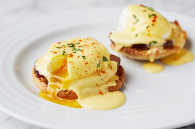 non-feature-eggs-benedict-recipe-breakfast1